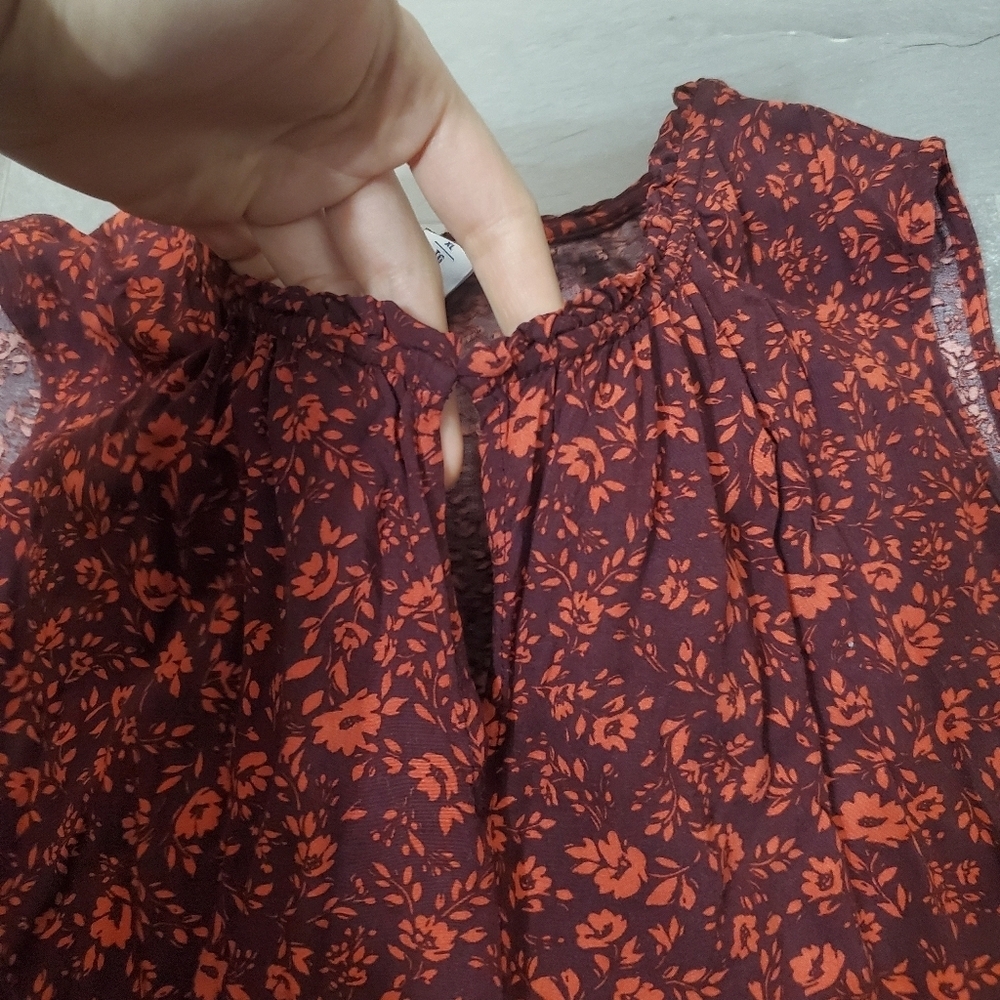 Old Navy Floral Sleeveless Tiered Dress. Burgundy, Red. XL. Mini. - Picture 3 of 7
